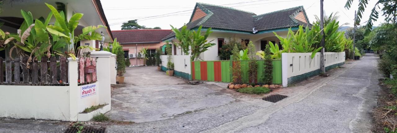 Studio With Aircon N Kitchen Pantai Bang Tao Luaran gambar