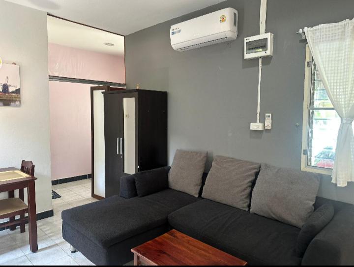 Studio With Aircon N Kitchen Pantai Bang Tao Luaran gambar
