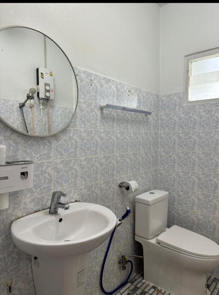 Studio With Aircon N Kitchen Pantai Bang Tao Luaran gambar