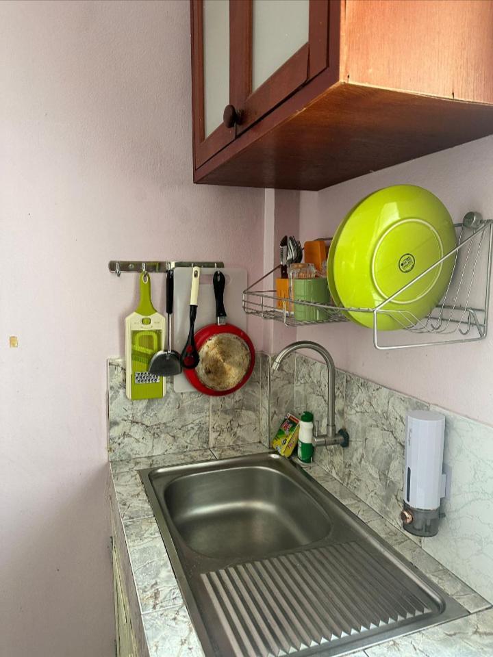 Studio With Aircon N Kitchen Pantai Bang Tao Luaran gambar