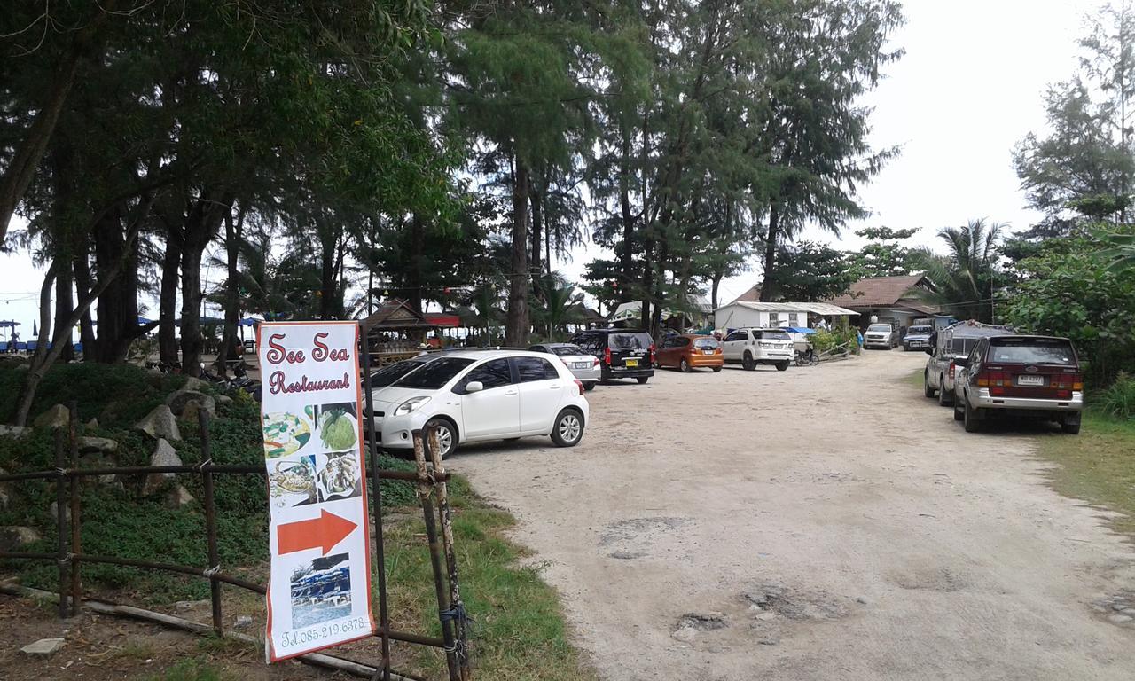 Studio With Aircon N Kitchen Pantai Bang Tao Luaran gambar