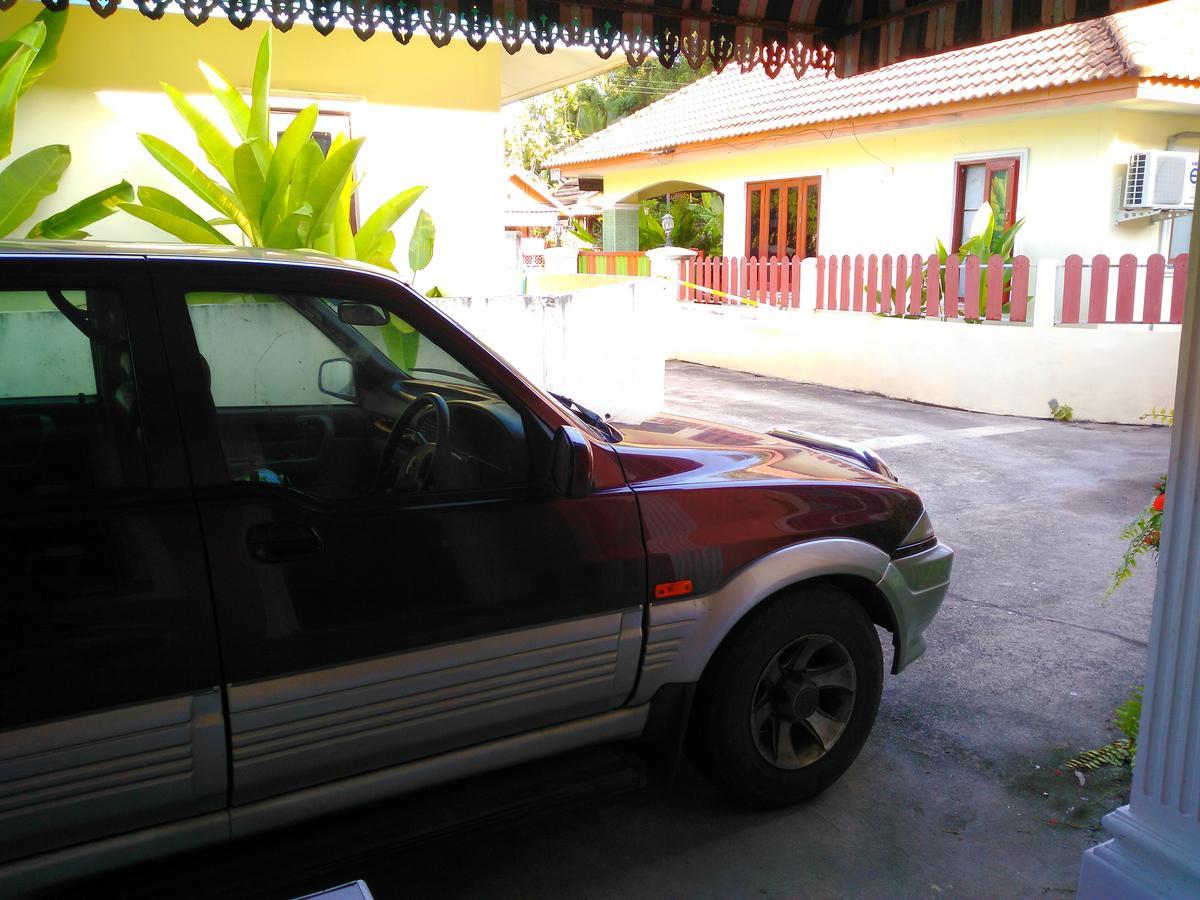 Studio With Aircon N Kitchen Pantai Bang Tao Luaran gambar
