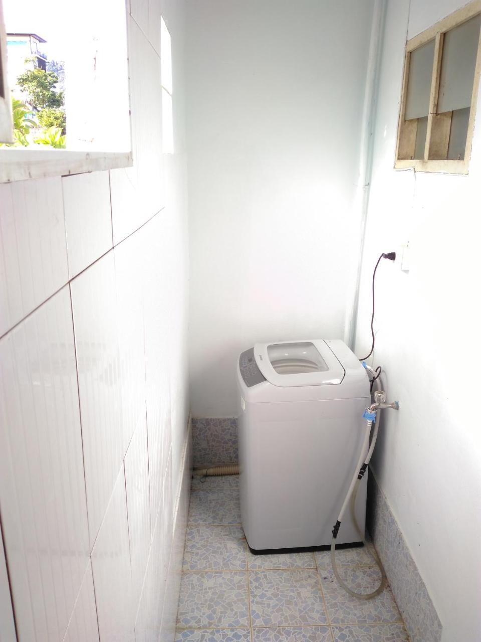 Studio With Aircon N Kitchen Pantai Bang Tao Luaran gambar