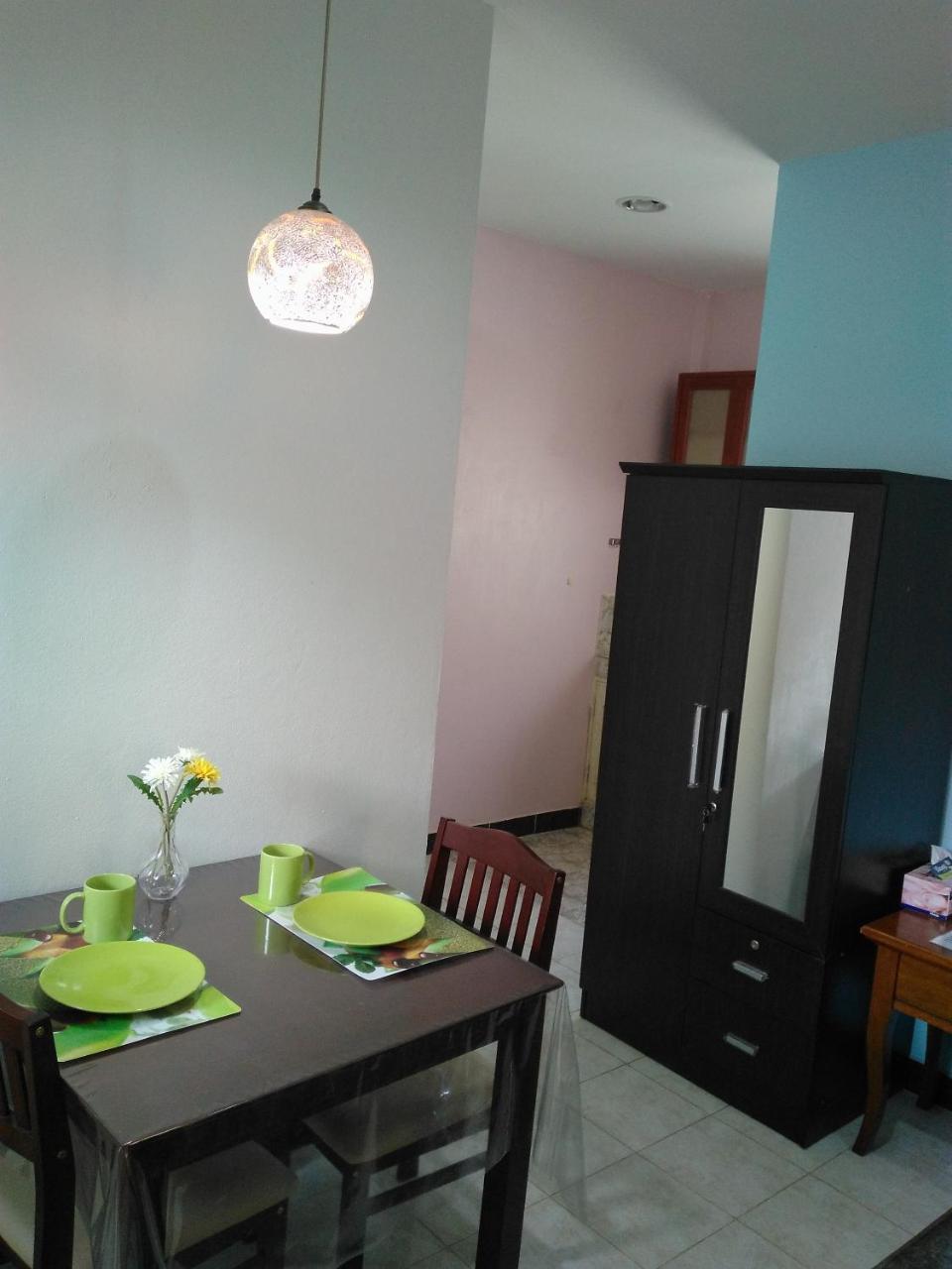 Studio With Aircon N Kitchen Pantai Bang Tao Luaran gambar