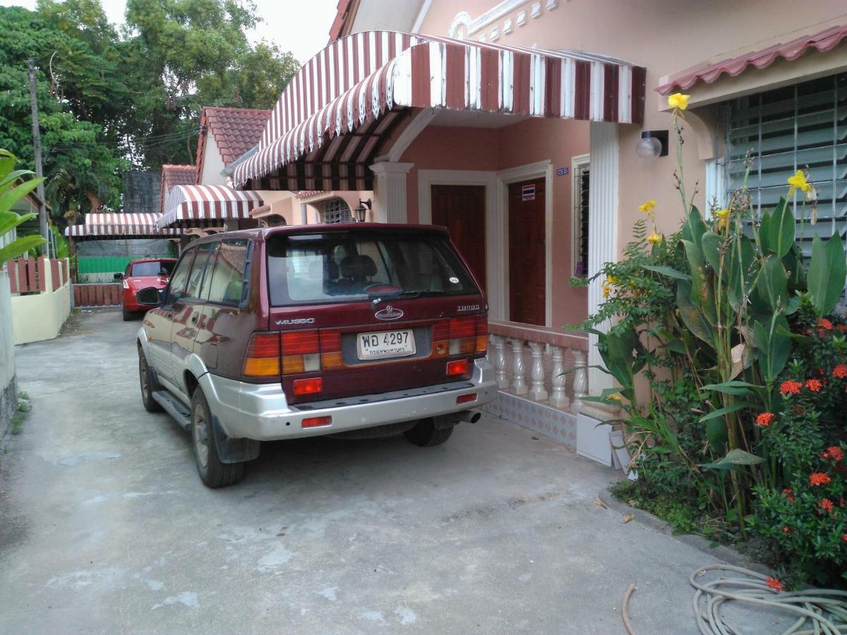 Studio With Aircon N Kitchen Pantai Bang Tao Luaran gambar