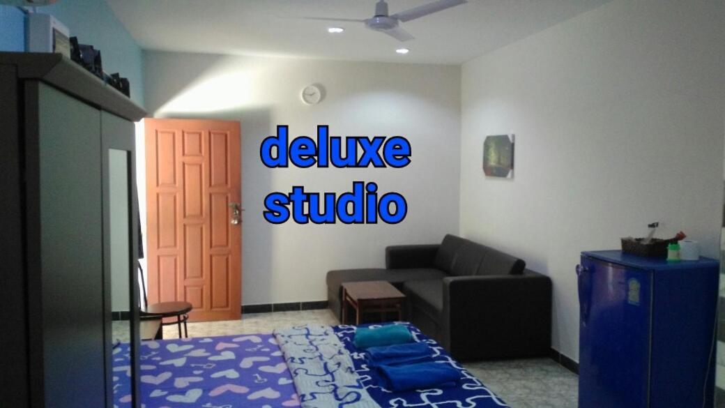 Studio With Aircon N Kitchen Pantai Bang Tao Luaran gambar