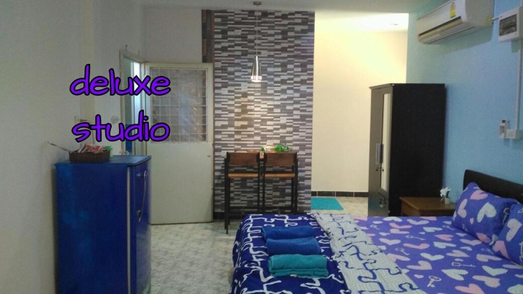 Studio With Aircon N Kitchen Pantai Bang Tao Luaran gambar
