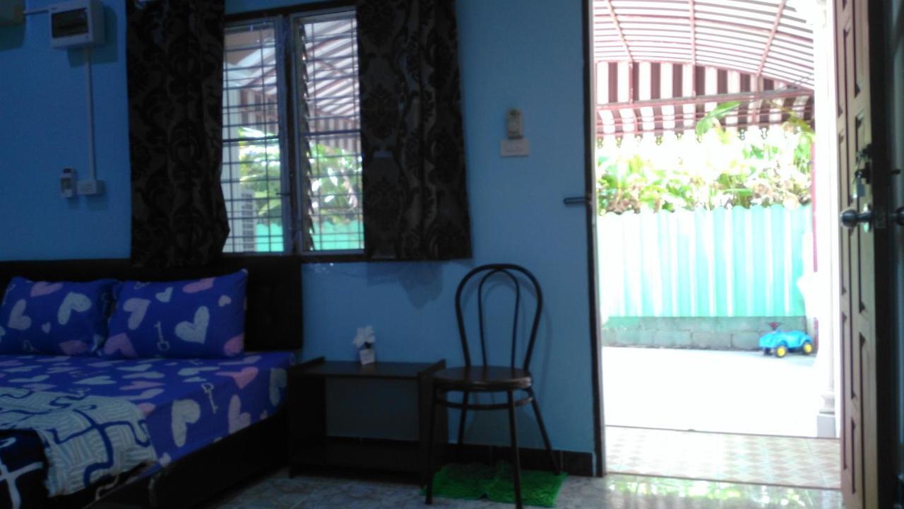 Studio With Aircon N Kitchen Pantai Bang Tao Luaran gambar