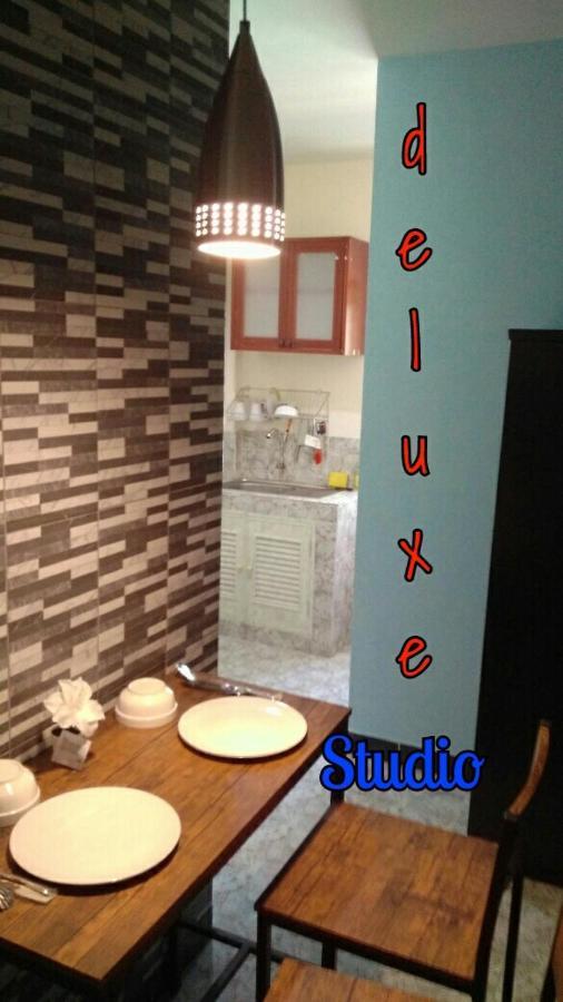 Studio With Aircon N Kitchen Pantai Bang Tao Luaran gambar